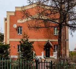 10646 Красная Пахра. Кирпичный торцевой таунхаус с центральными коммуникациями